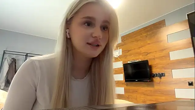 TiffanieSluyter online show from 05/14/26, 06:04