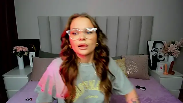 KattyWests online show from 06/25/26, 01:27