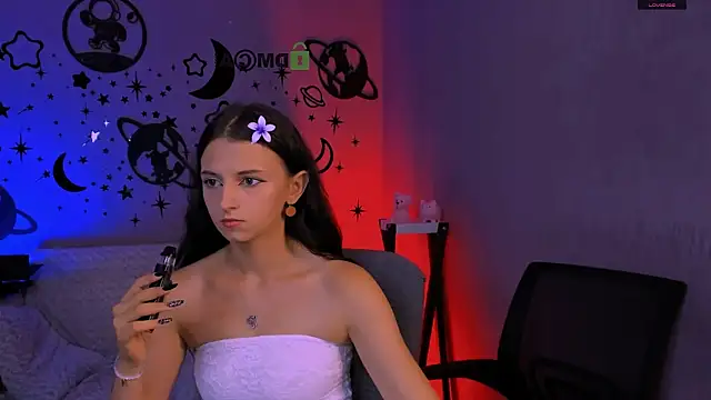 caroline honeyy online show from 07/13/26, 09:01