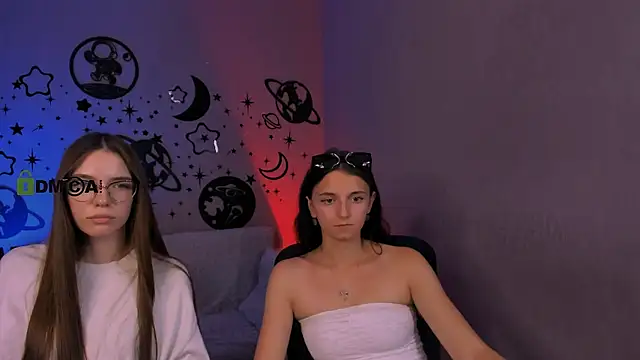 caroline honeyy online show from 07/20/26, 10:18