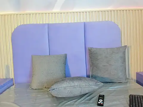 Abigail Aura online show from 06/04/26, 12:33