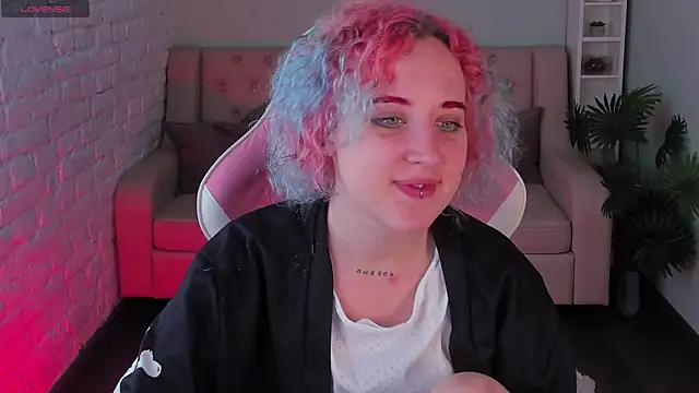 ScarlettSparkss online show from 05/25/26, 01:28