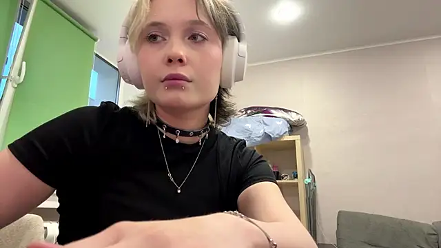 Snapshot of CuteLilit chatting on 05/28/26, 05:10 CuteLilit online show from 05/28/26, 05:10