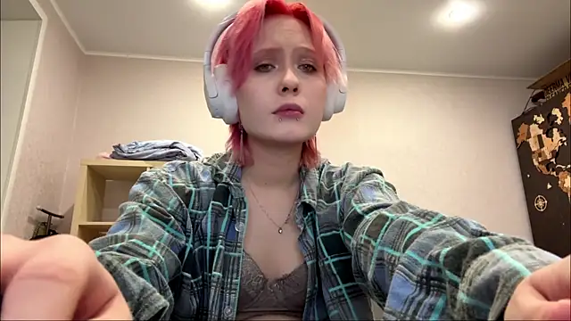 Snapshot of CuteLilit chatting on 06/20/26, 09:28 CuteLilit online show from 06/20/26, 09:28