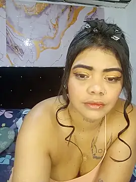 Snapshot of luxuryluna chatting on 05/18/26, 11:10 luxuryluna online show from 05/18/26, 11:10