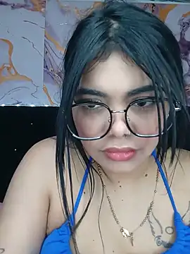 Snapshot of luxuryluna chatting on 06/11/26, 02:53 luxuryluna online show from 06/11/26, 02:53