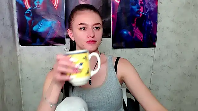 AprillXoxo online show from 06/11/26, 08:56