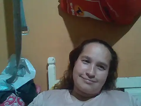Kira Phone online show from 05/15/26, 09:44