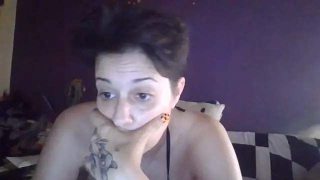 Snapshot of Estrella_40 chatting on 05/28/26, 09:12 Estrella 40 online show from 05/28/26, 09:12