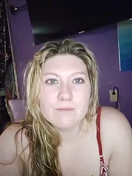 Snapshot of TasteMeVixen69 chatting on 06/12/26, 02:32 TasteMeVixen69 online show from 06/12/26, 02:32