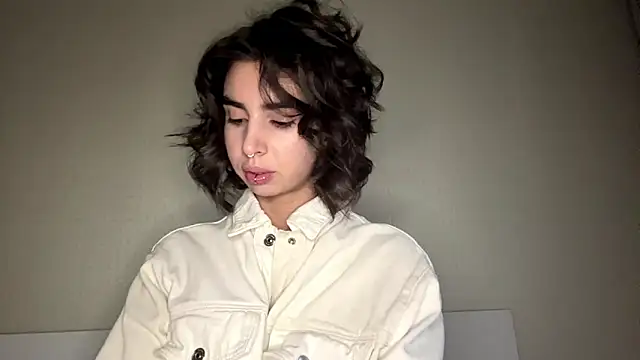 JessiaRuezga online show from 05/20/26, 01:39