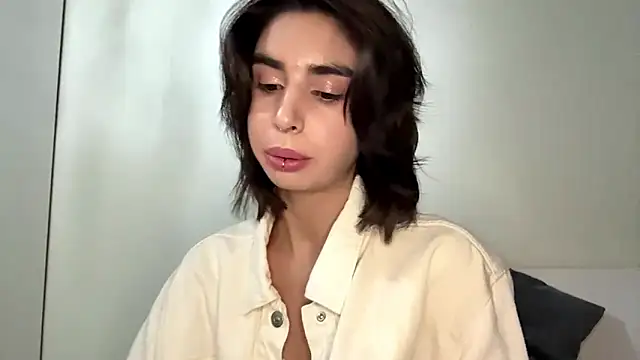 JessiaRuezga online show from 05/24/26, 12:21