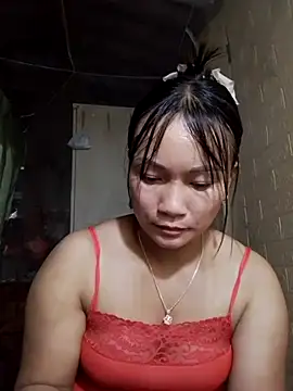 Snapshot of jenjen990 chatting on 05/20/26, 12:44 jenjen990 online show from 05/20/26, 12:44