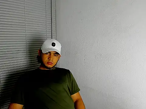 Snapshot of louis_rueda chatting on 06/01/26, 04:58 louis rueda online show from 06/01/26, 04:58