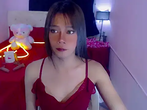 Snapshot of _kaguraxx chatting on 05/18/26, 12:00 kaguraxx online show from 05/18/26, 12:00