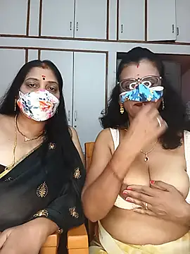 Snapshot of Kannada_telugu_lesbians chatting on 06/16/26, 04:31 Kannada telugu lesbians online show from 06/16/26, 04:31