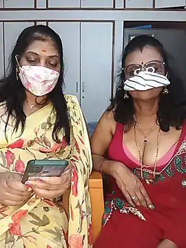 Snapshot of Kannada_telugu_lesbians chatting on 06/19/26, 05:17 Kannada telugu lesbians online show from 06/19/26, 05:17