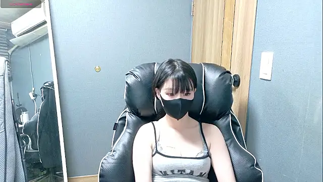 Snapshot of Hyeri_0306 chatting on 06/05/26, 10:10 Hyeri 0306 online show from 06/05/26, 10:10