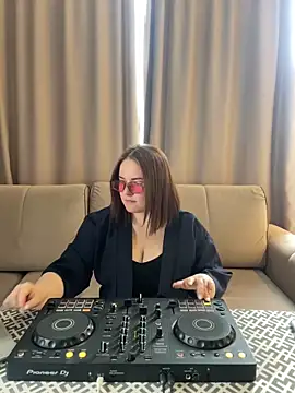 Joan Taylor1 online show from 05/30/26, 11:51