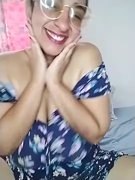 Snapshot of Pamela_sa chatting on 05/29/26, 05:11 Pamela sa online show from 05/29/26, 05:11