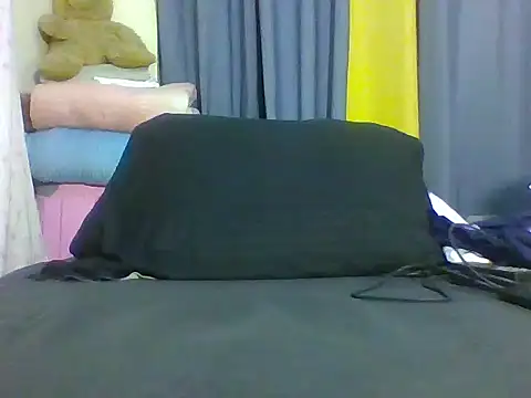 petite hottie online show from 06/18/26, 06:56
