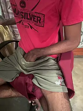 Snapshot of Inuchethi chatting on 12/18/24, 01:37 Inuchethi online show from 12/18/24, 01:37