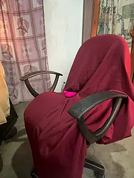 Snapshot of Inuchethi chatting on 02/04/25, 01:23 Inuchethi online show from 02/04/25, 01:23