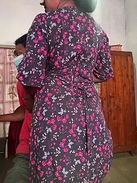 Snapshot of Inuchethi chatting on 10/16/25, 02:34 Inuchethi online show from 10/16/25, 02:34