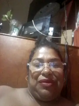 Snapshot of Megansquirt69 chatting on 05/27/26, 01:57 Megansquirt69 online show from 05/27/26, 01:57