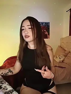 paariiss  online show from 06/14/26, 02:09