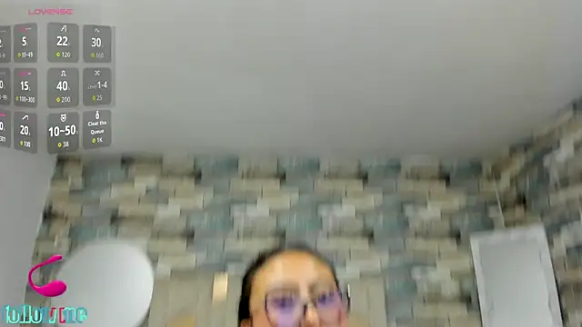Snapshot of Amhira_Tay chatting on 06/25/26, 06:56 Amhira Tay online show from 06/25/26, 06:56