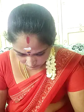 Snapshot of mynatamil143 chatting on 07/10/26, 11:02 mynatamil143 online show from 07/10/26, 11:02
