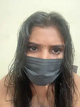 Snapshot of Poonam-Ray chatting on 07/05/26, 06:20 Poonam-Ray online show from 07/05/26, 06:20