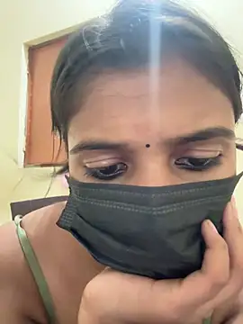 Snapshot of Poonam-Ray chatting on 07/20/26, 10:39 Poonam-Ray online show from 07/20/26, 10:39