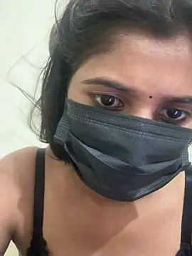 Snapshot of Poonam-Ray chatting on 07/24/26, 06:39 Poonam-Ray online show from 07/24/26, 06:39