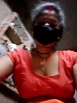 Snapshot of Rachnaaapkijaan78 chatting on 05/25/26, 04:24 Rachnaaapkijaan78 online show from 05/25/26, 04:24