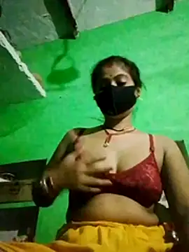 Snapshot of Rachnaaapkijaan78 chatting on 06/17/26, 06:31 Rachnaaapkijaan78 online show from 06/17/26, 06:31