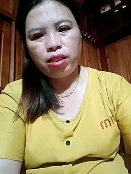 -Yeyi- online show from 06/18/26, 11:42