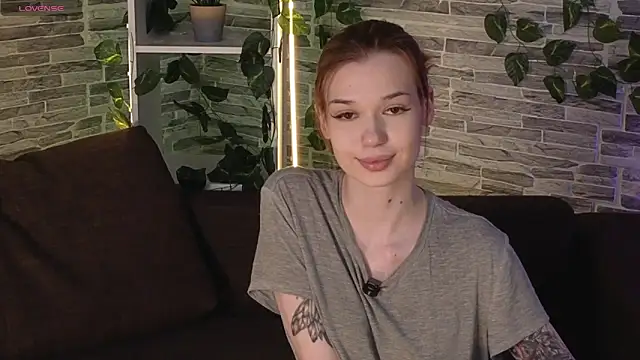 OliviaFoxsis online show from 05/16/26, 06:21