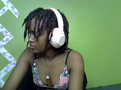 Snapshot of Slim_shedy1 chatting on 06/18/26, 09:14 Slim shedy1 online show from 06/18/26, 09:14