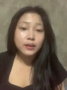 Snapshot of hinami-lo chatting on 05/17/26, 08:23 hinami-lo online show from 05/17/26, 08:23