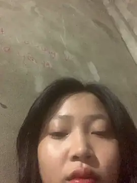 Snapshot of hinami-lo chatting on 05/24/26, 12:10 hinami-lo online show from 05/24/26, 12:10