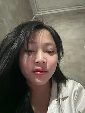Snapshot of hinami-lo chatting on 05/27/26, 02:47 hinami-lo online show from 05/27/26, 02:47