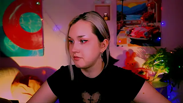 ViolettWoods online show from 05/18/26, 08:20