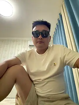 Snapshot of bobo-6688 chatting on 06/06/26, 04:01 bobo-6688 online show from 06/06/26, 04:01