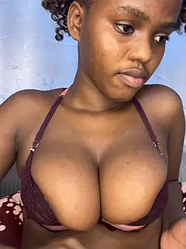 Snapshot of molly_badgirl chatting on 07/14/26, 02:05 molly badgirl online show from 07/14/26, 02:05
