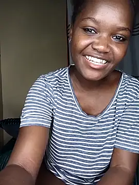 little creamy online show from 05/18/26, 04:13