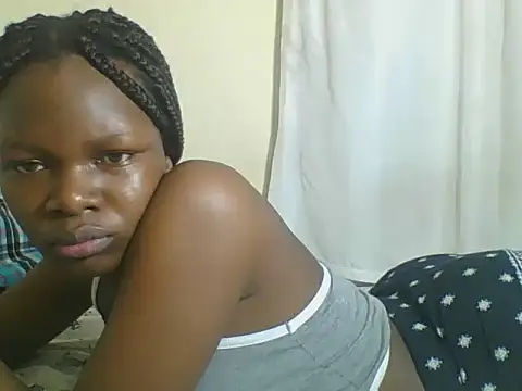 Snapshot of Sweetgal2025 chatting on 06/04/26, 06:47 Sweetgal2025 online show from 06/04/26, 06:47