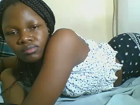 Snapshot of Sweetgal2025 chatting on 06/14/26, 08:22 Sweetgal2025 online show from 06/14/26, 08:22