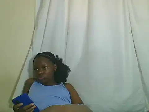 Snapshot of Sweetgal2025 chatting on 07/09/26, 04:16 Sweetgal2025 online show from 07/09/26, 04:16